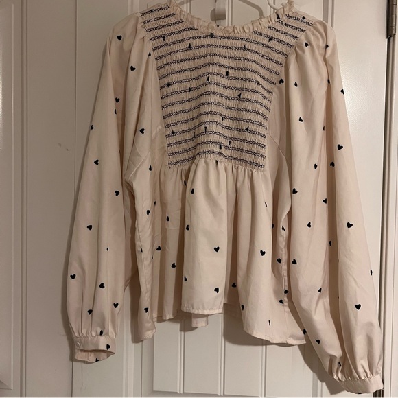 Cream Blouse with Black Heart Pattern - Picture 2 of 2